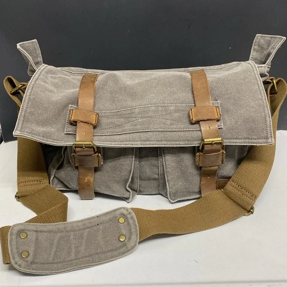 Berchirly Canvas Crossbody Bag - Picture 3 of 17